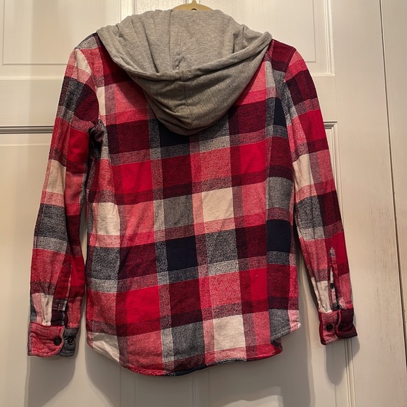 F21 Plaid Shacket with detachable hood - Picture 4 of 8